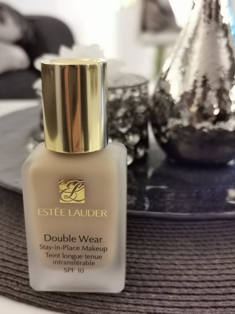 Estee Lauder Double Wear Stay-in Place Makeup Foundation